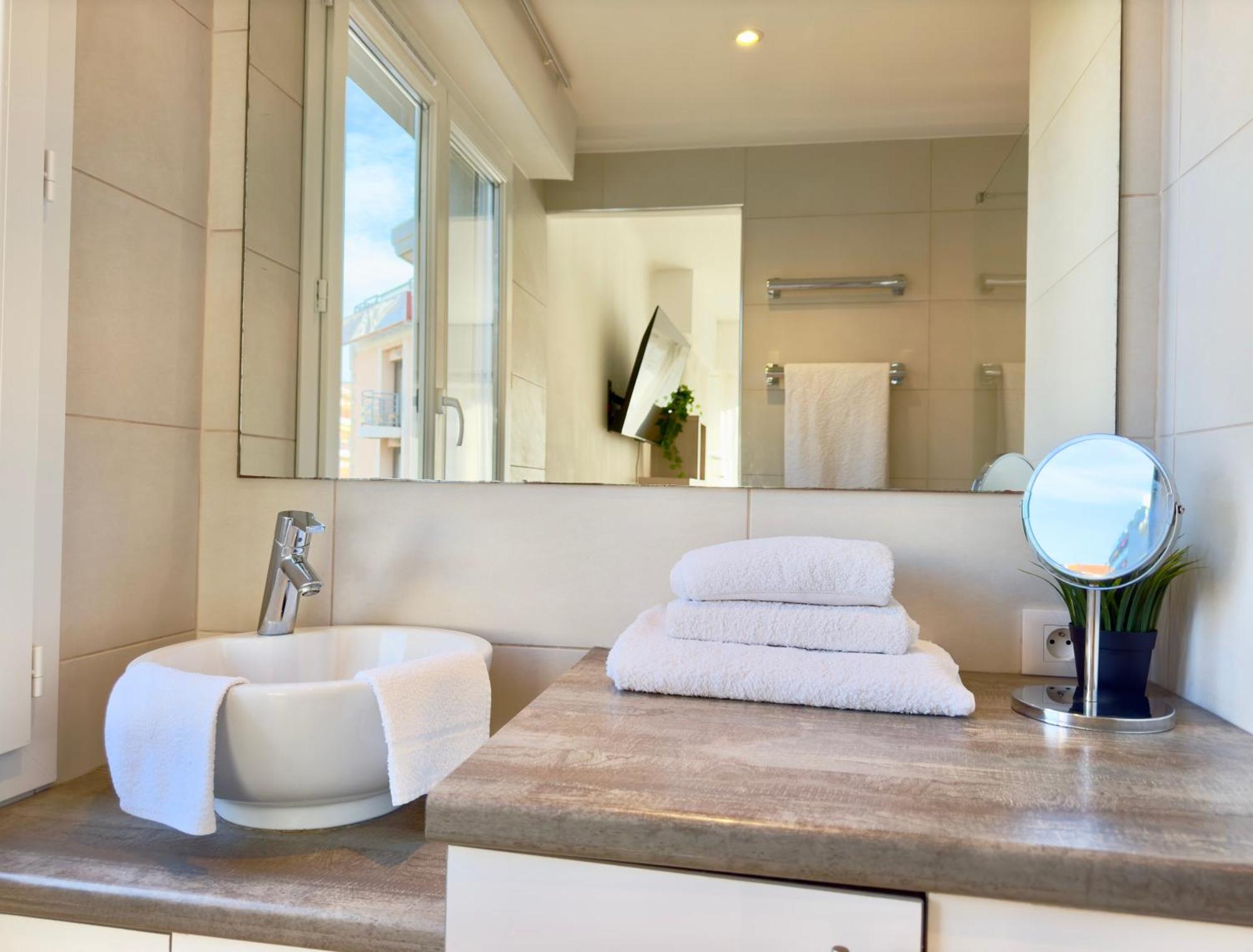 Superbe Appartement Avec Terrasse 1Mn Des Plages De La Croisette Канны Экстерьер фото